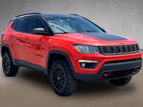 Used 2019 Jeep Compass Trailhawk w/ Cold Weather Group AWD/4WD image 8