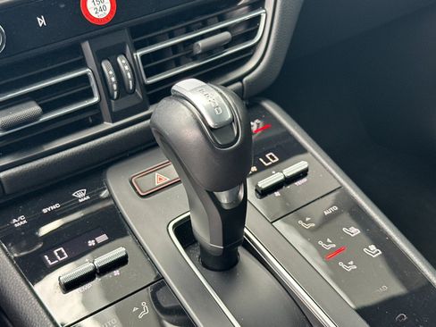 Certified 2024 Porsche Macan S AWD/4WD image 22
