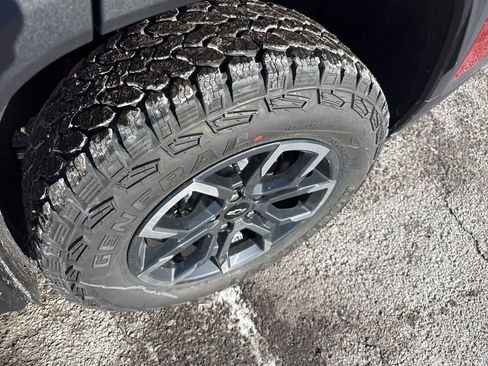 New 2026 Chevrolet Equinox ACTIV w/ Convenience Package III image 13