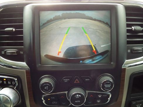Used 2015 RAM 1500 Laramie AWD/4WD image 18
