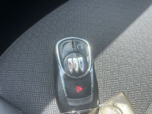 Used 2025 Buick Encore GX Preferred FWD image 23