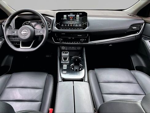 Used 2023 Nissan Rogue SL w/ SL Premium Package image 9