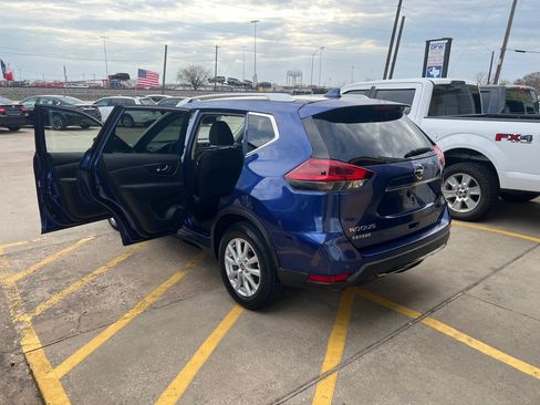 Used 2019 Nissan Rogue SV FWD image 9