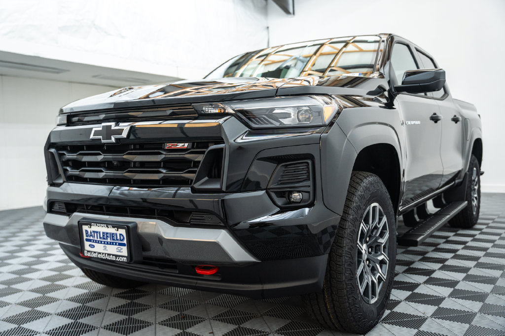 New 2026 Chevrolet Colorado Z71 w/ Technology Package AWD/4WD image 3