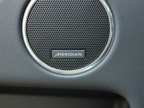 Certified 2025 Land Rover Discovery Sport S image 12