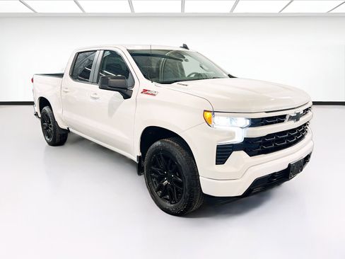 Used 2023 Chevrolet Silverado 1500 RST w/ Z71 Off-Road Package image 3