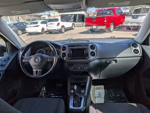 Used 2017 Volkswagen Tiguan Limited w/ Premium Package image 14