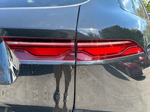 Used 2023 Jaguar F-PACE S image 33