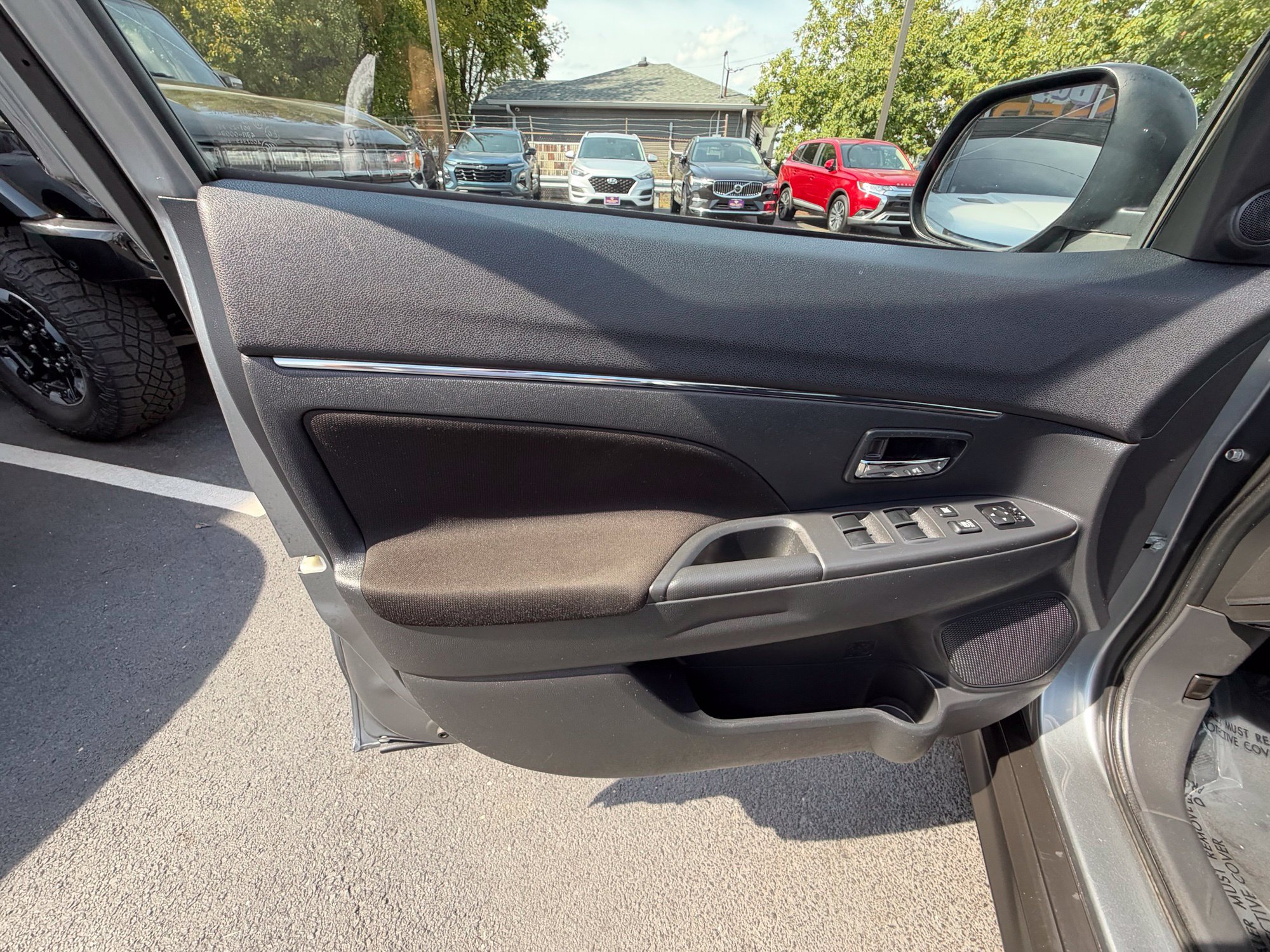 Used 2021 Mitsubishi Outlander Sport LE FWD image 15