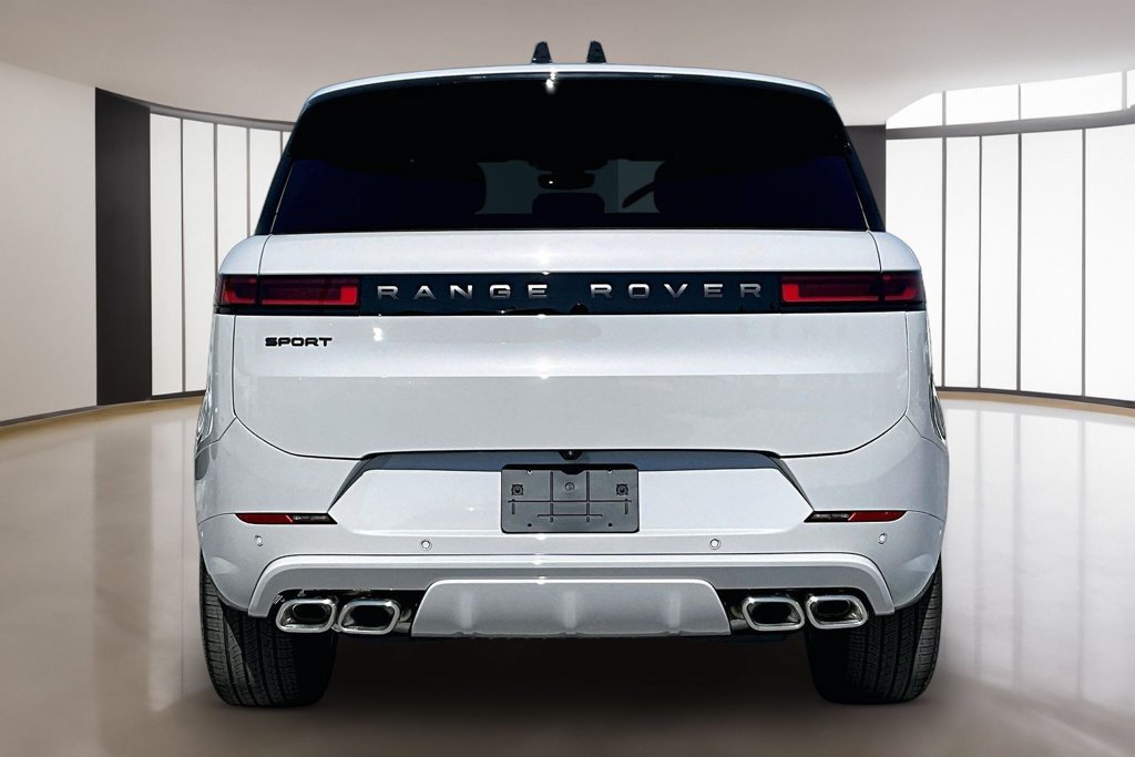 New 2027 Land Rover Range Rover Sport Dynamic SE AWD/4WD image 4