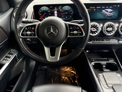Used 2021 Mercedes-Benz GLB 250 4MATIC image 18