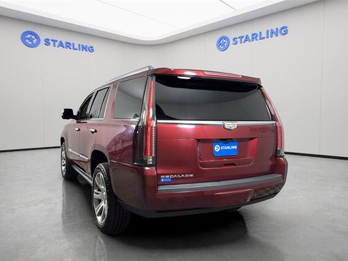 Used 2017 Cadillac Escalade Premium Luxury image 6