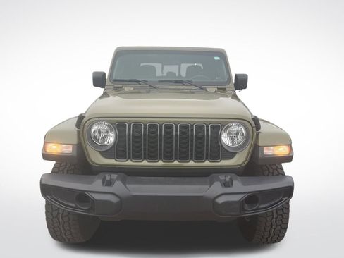 Used 2025 Jeep Gladiator Sport image 10