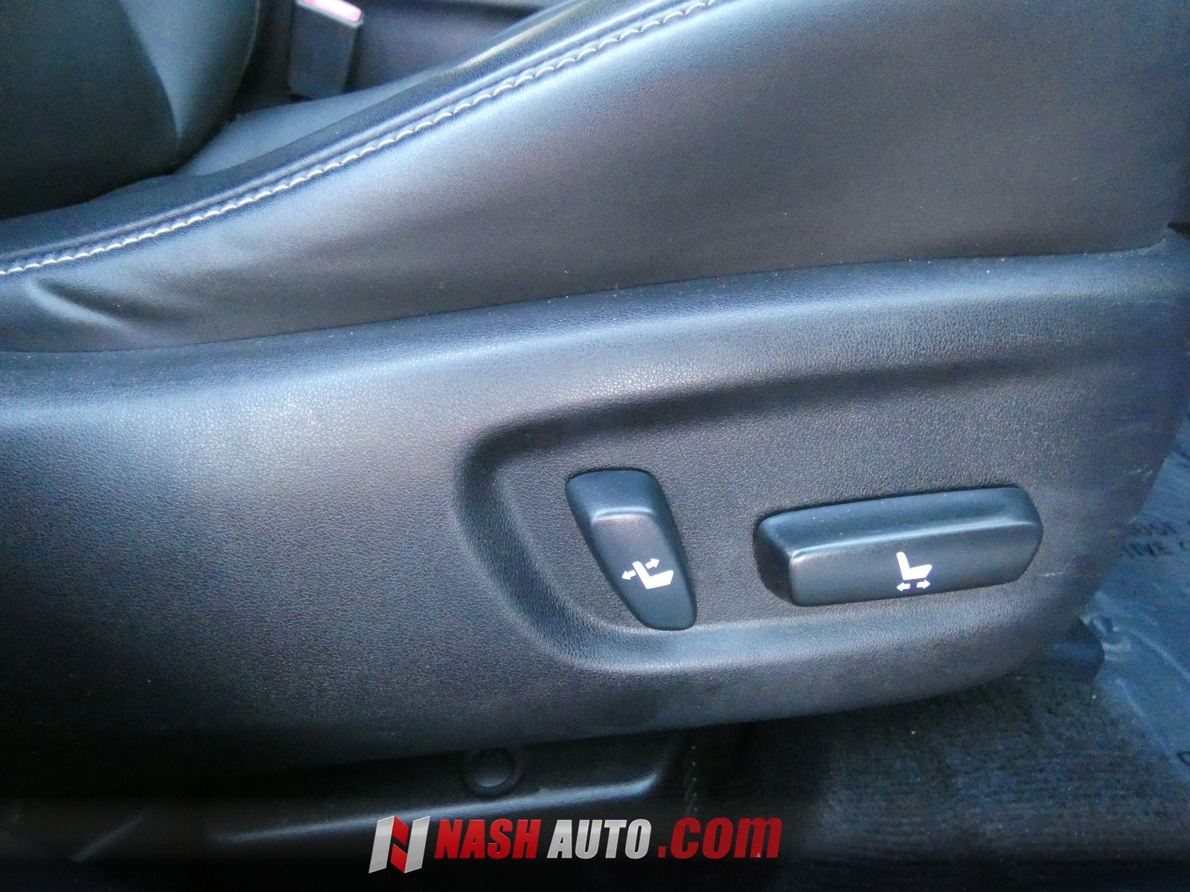 Used 2014 Lexus CT 200h w/ F Sport w/Nuluxe Interior FWD image 29