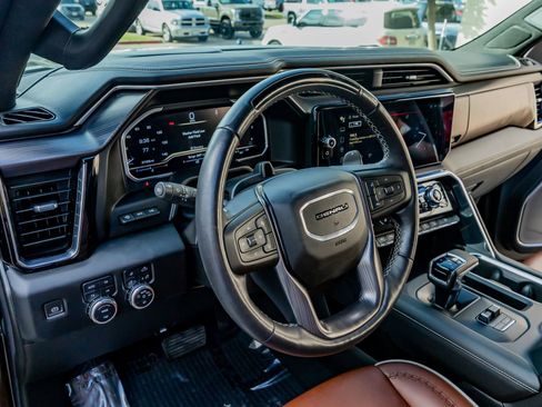 Used 2023 GMC Sierra 1500 Denali Ultimate AWD/4WD image 16