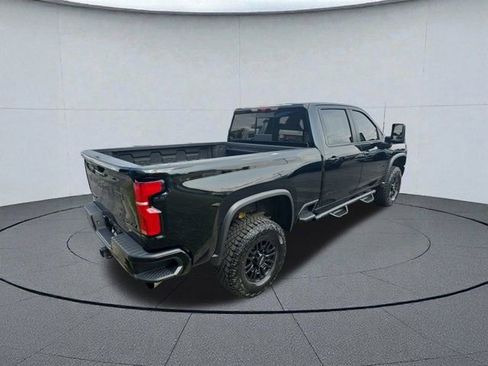 Used 2024 Chevrolet Silverado 2500 ZR2 w/ Technology Package image 5