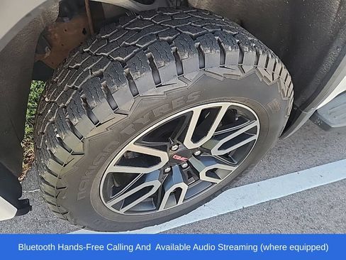 Used 2019 GMC Sierra 1500 AT4 w/ AT4 Premium Package AWD/4WD image 10