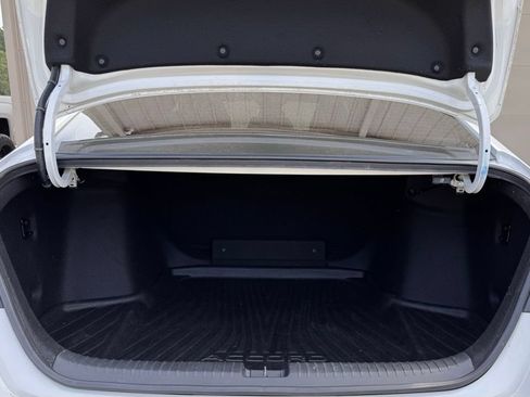 Used 2024 Honda Accord LX image 11