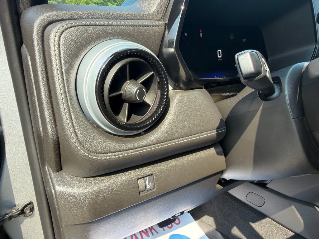 Used 2023 Chevrolet Colorado LT w/ LT Convenience Package II AWD/4WD image 55