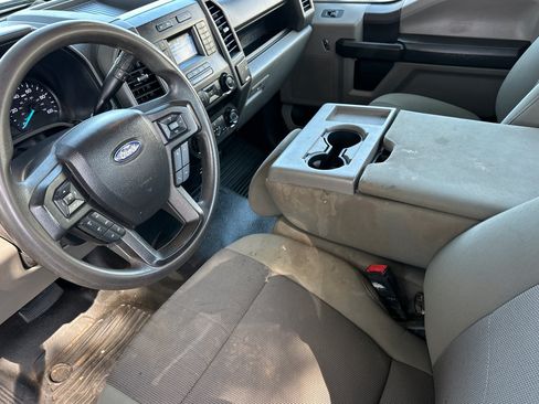Used 2022 Ford F550 2WD Regular Cab Super Duty image 9
