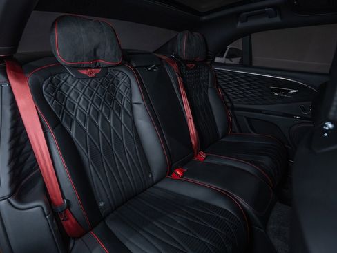 Used 2022 Bentley Flying Spur V8 image 36