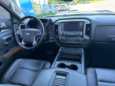 Used 2019 Chevrolet Silverado 2500 LTZ w/ Duramax Plus Package AWD/4WD image 6