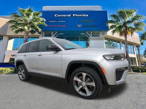New 2026 Jeep Grand Cherokee Limited RWD image 2