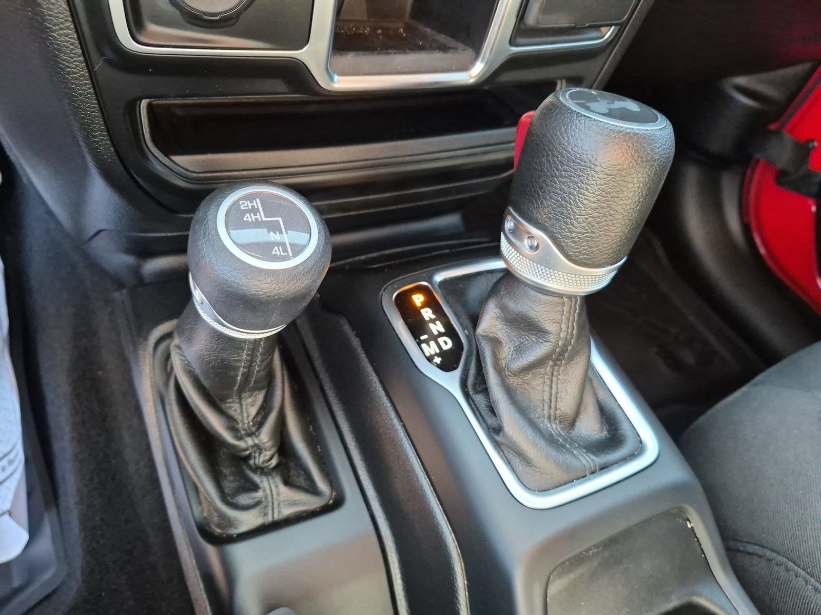 Used 2022 Jeep Wrangler Sport AWD/4WD image 15