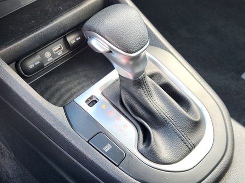 Used 2020 Kia Forte LXS image 12