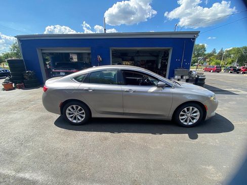 Used 2015 Chrysler 200 C FWD image 7