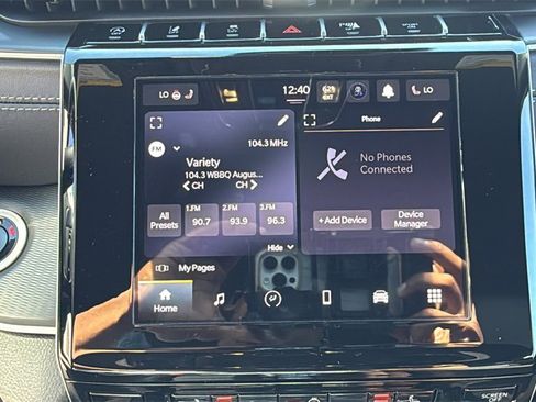 New 2025 Jeep Grand Cherokee Altitude image 24