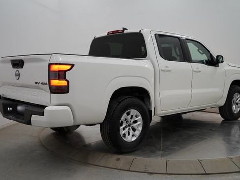 Used 2024 Nissan Frontier SV AWD/4WD image 7