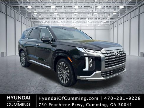Used 2025 Hyundai Palisade Calligraphy FWD image 1