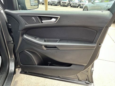 Used 2016 Ford Edge SE FWD image 16
