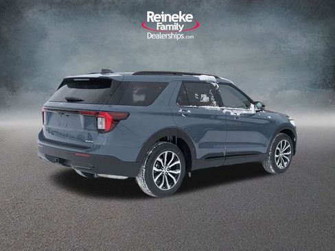 New 2026 Ford Explorer ST-Line image 5
