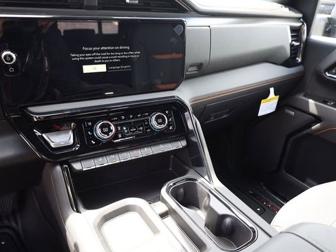 New 2026 GMC Sierra 3500 AT4 w/ Technology Package AWD/4WD image 15