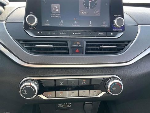 Certified 2023 Nissan Altima 2.5 SR image 14