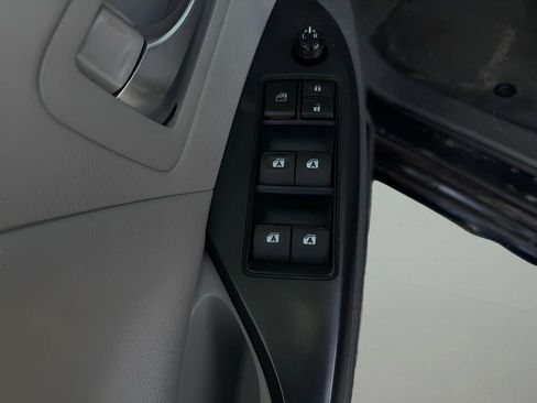 Used 2016 Toyota Sienna LE FWD image 16