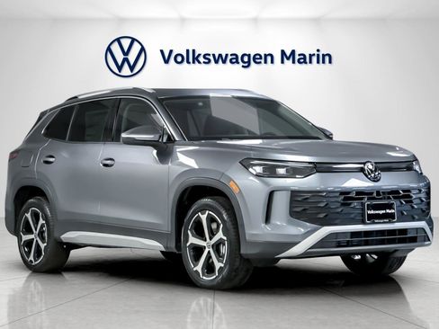 New 2026 Volkswagen Tiguan SE image 7