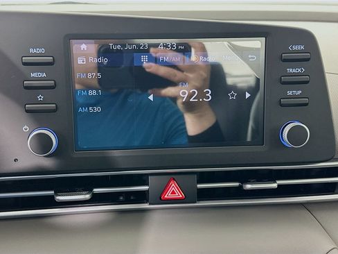 New 2026 Hyundai Elantra SE FWD image 11