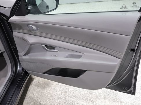 Used 2023 Hyundai Elantra SEL w/ Convenience Package FWD image 24