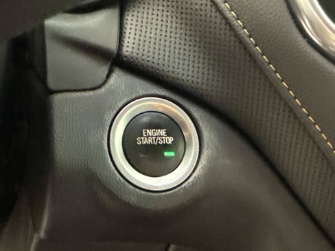 Used 2021 Chevrolet Equinox Premier FWD image 29