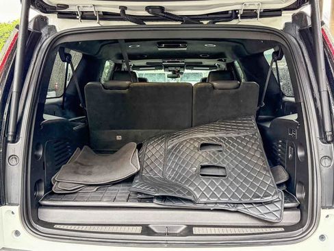 Used 2020 Cadillac Escalade ESV Platinum RWD image 32