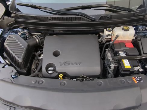 Used 2023 Buick Enclave Essence image 15