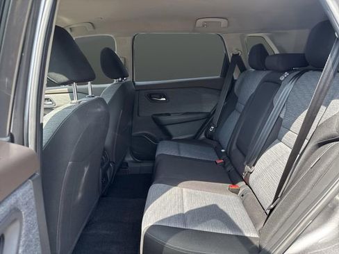 Used 2023 Nissan Rogue SV image 25