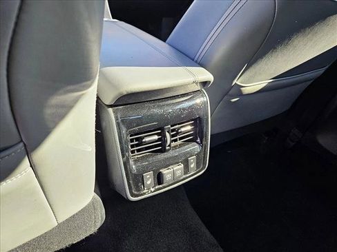 Used 2019 Toyota Avalon Limited w/ Advanced Safety Package image 18