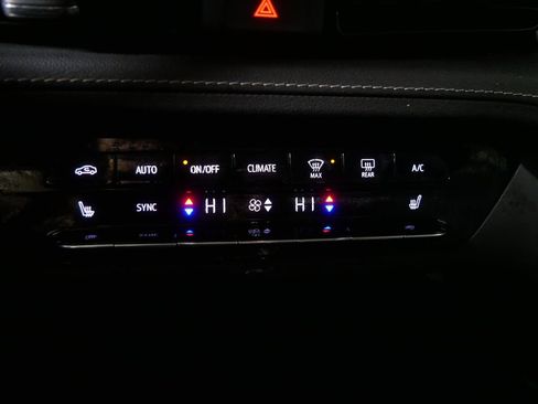 Used 2023 Buick Envision Preferred AWD/4WD image 29