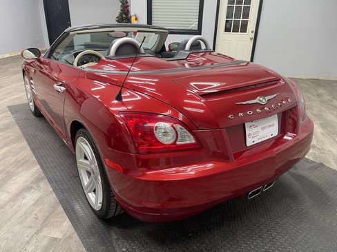 Used 2005 Chrysler Crossfire Limited RWD image 16