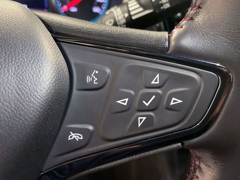 Used 2022 Chevrolet Equinox RS w/ Infotainment Package image 32