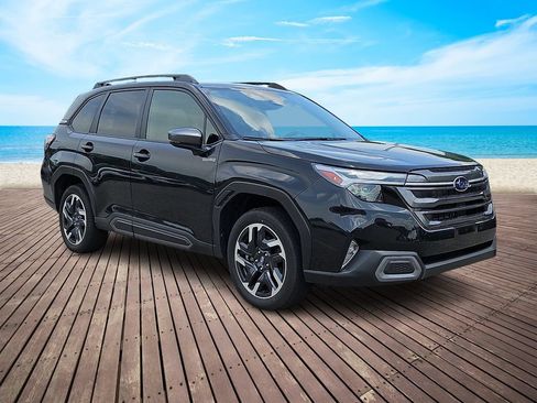 Used 2025 Subaru Forester Limited w/ Popular Package AWD/4WD image 3